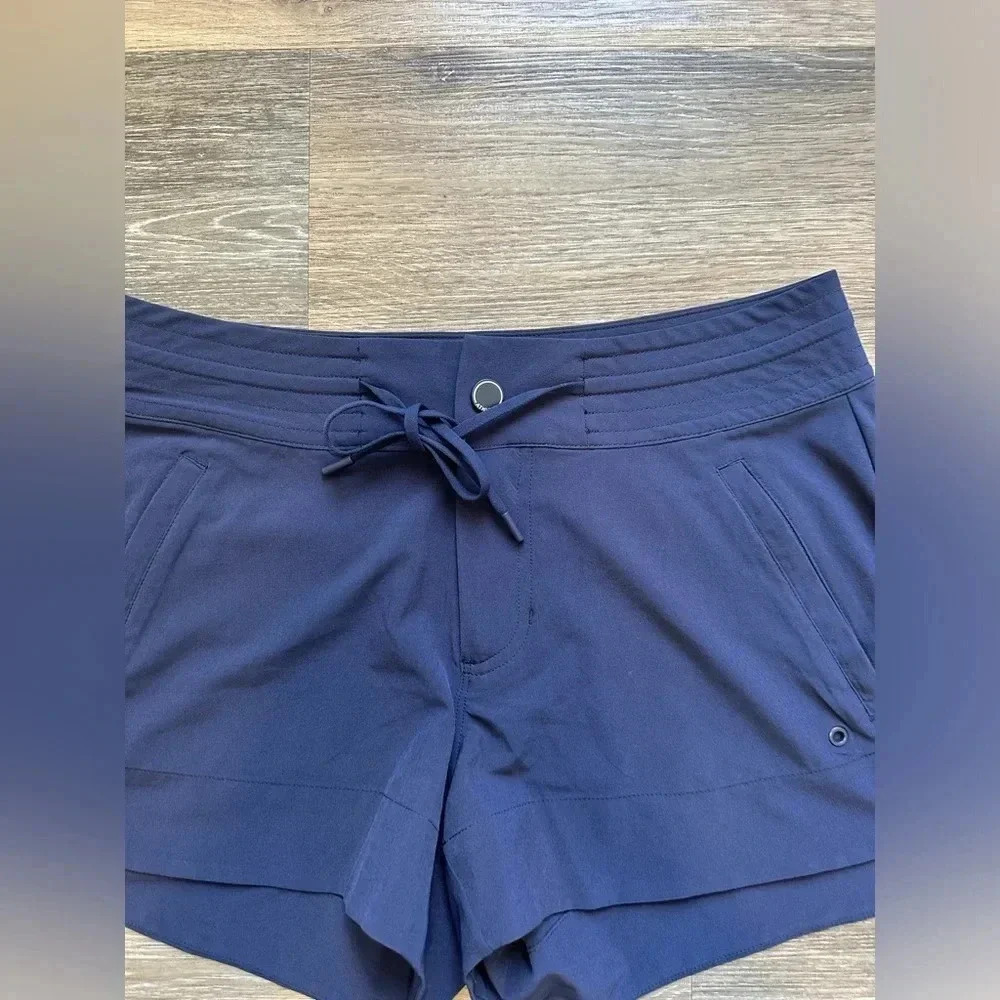 ATHLETA Women’s Dark Navy Blue Athletic Stretchy Everyday Shorts Size 4 - Picture 2 of 10